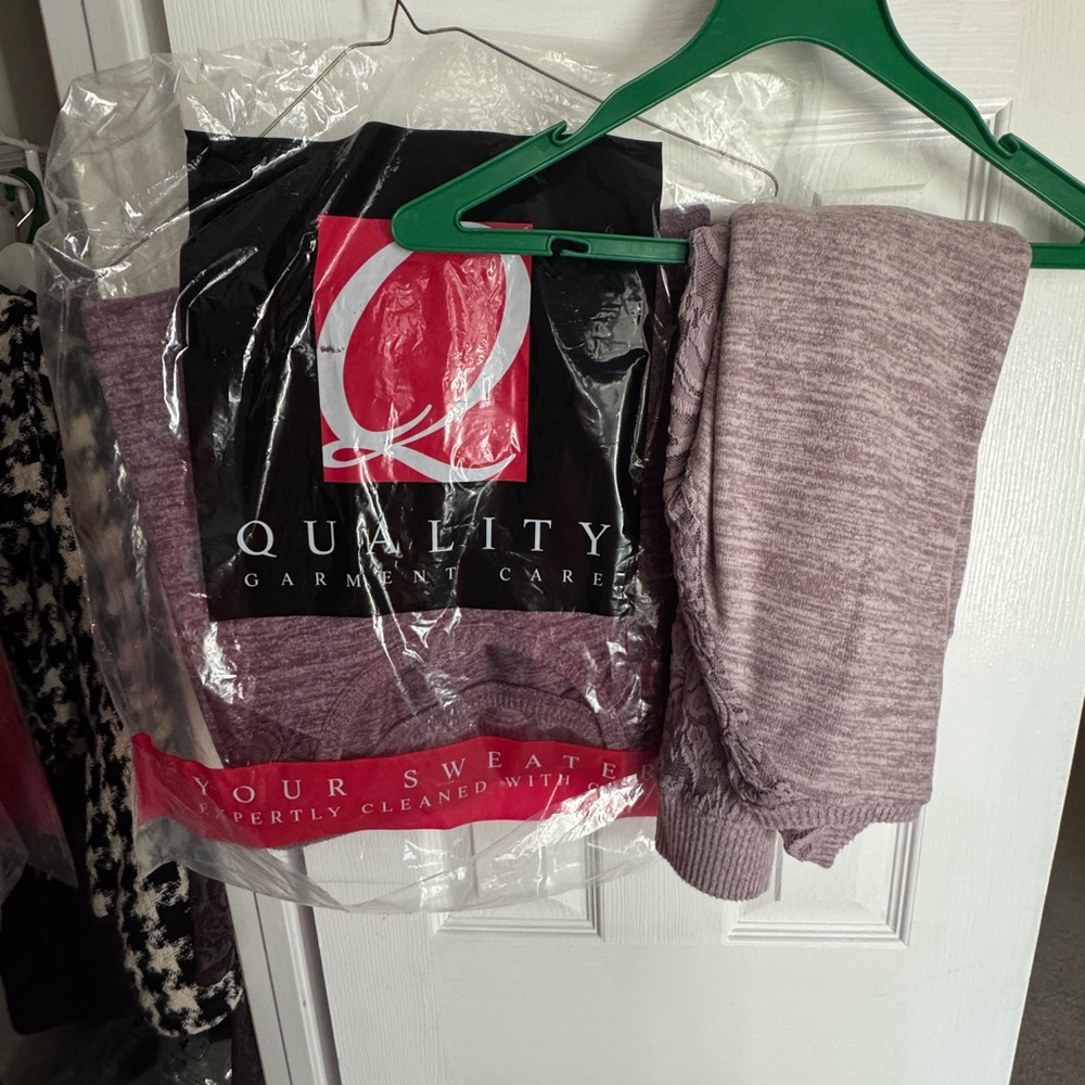 Torrid 2-Piece Light Sweater Bundle – Size 2X (18/20) - Picture 2 of 6